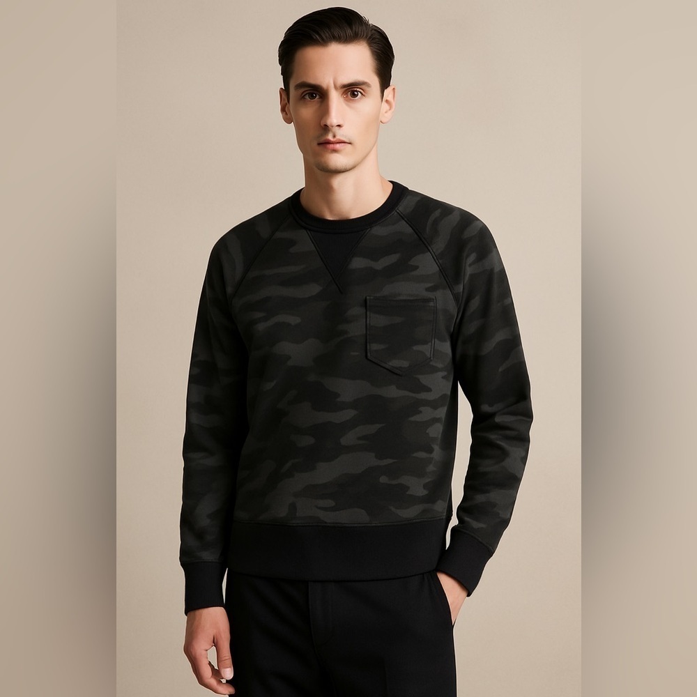 Todd Snyder + Champion Black Camo Loopback Cotton Sweatshirt – Men’s Large